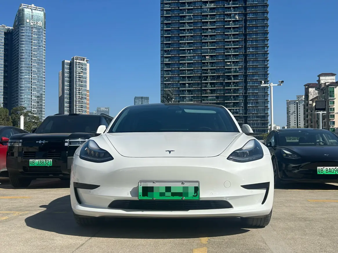Tesla Model 3  из Китая