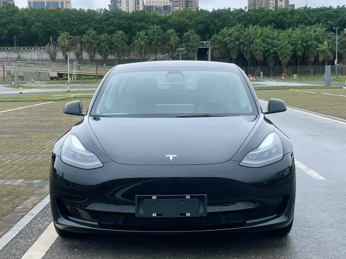 Tesla Model 3  из Китая