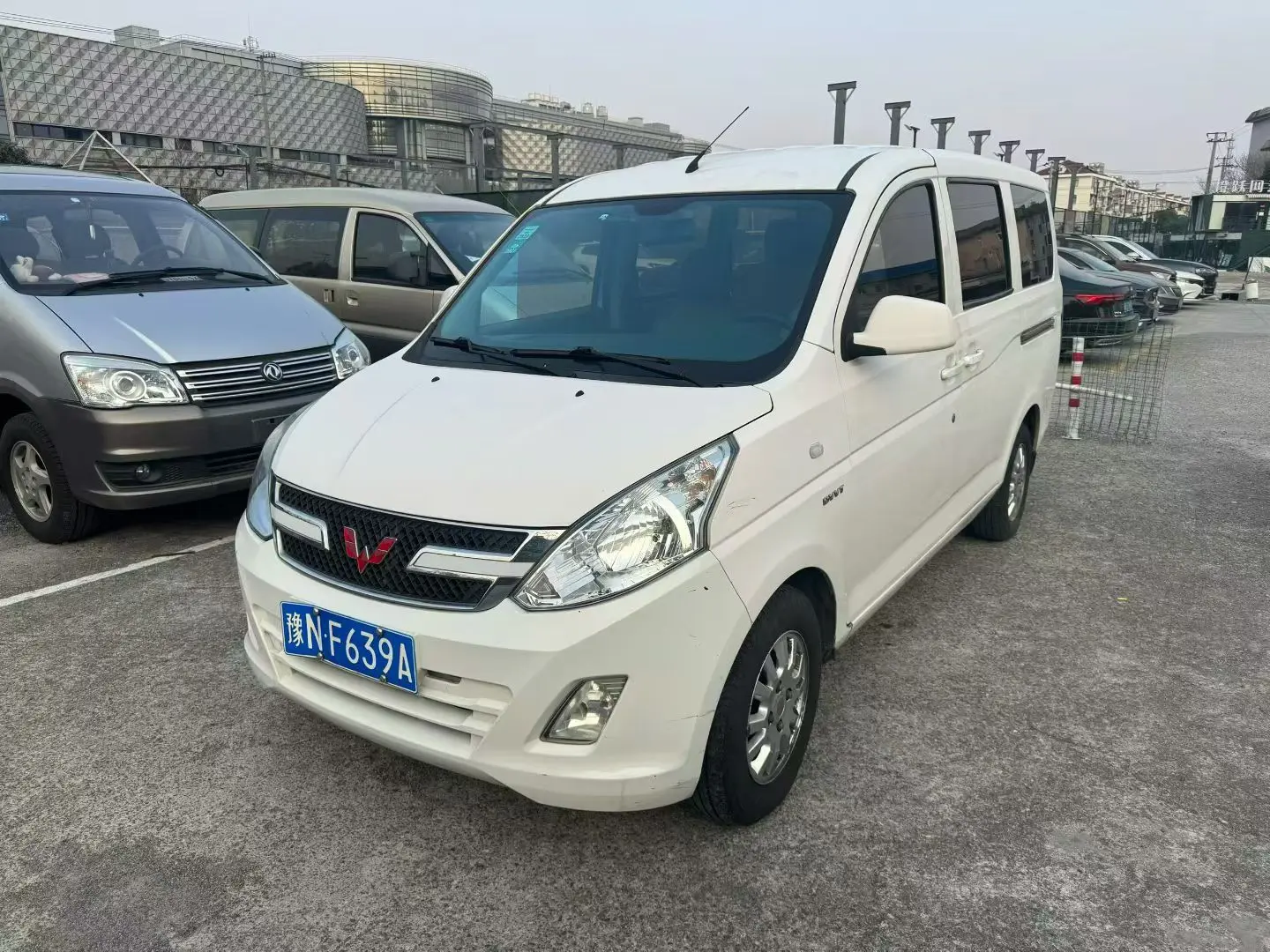 Wuling Rongguang V  из Китая