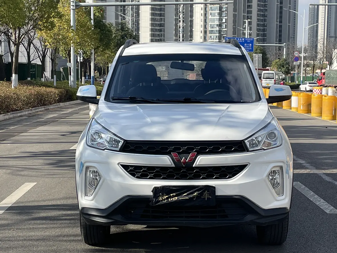 Wuling Hongguang S3  из Китая