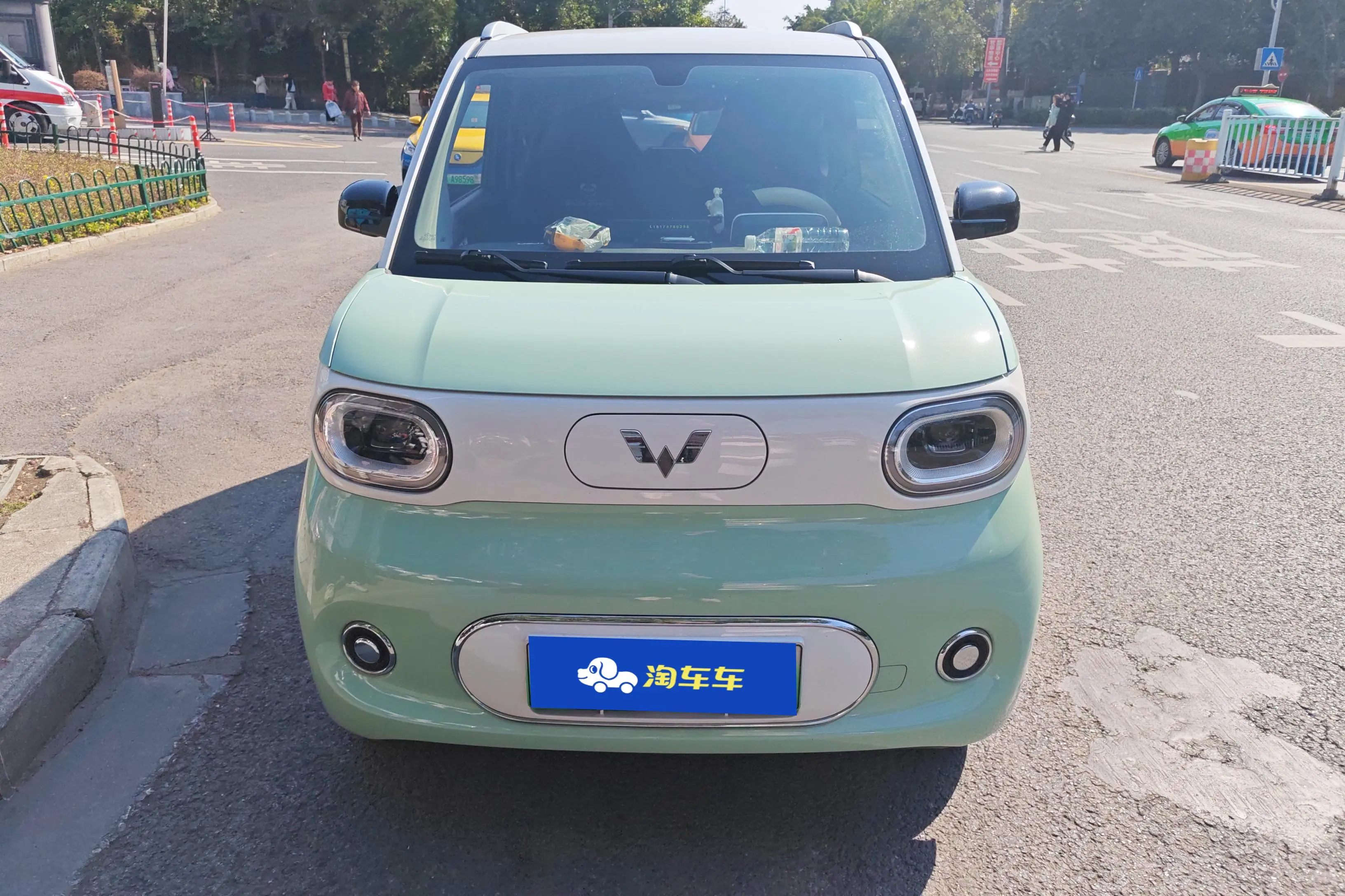 Wuling Hongguang MINIEV  из Китая