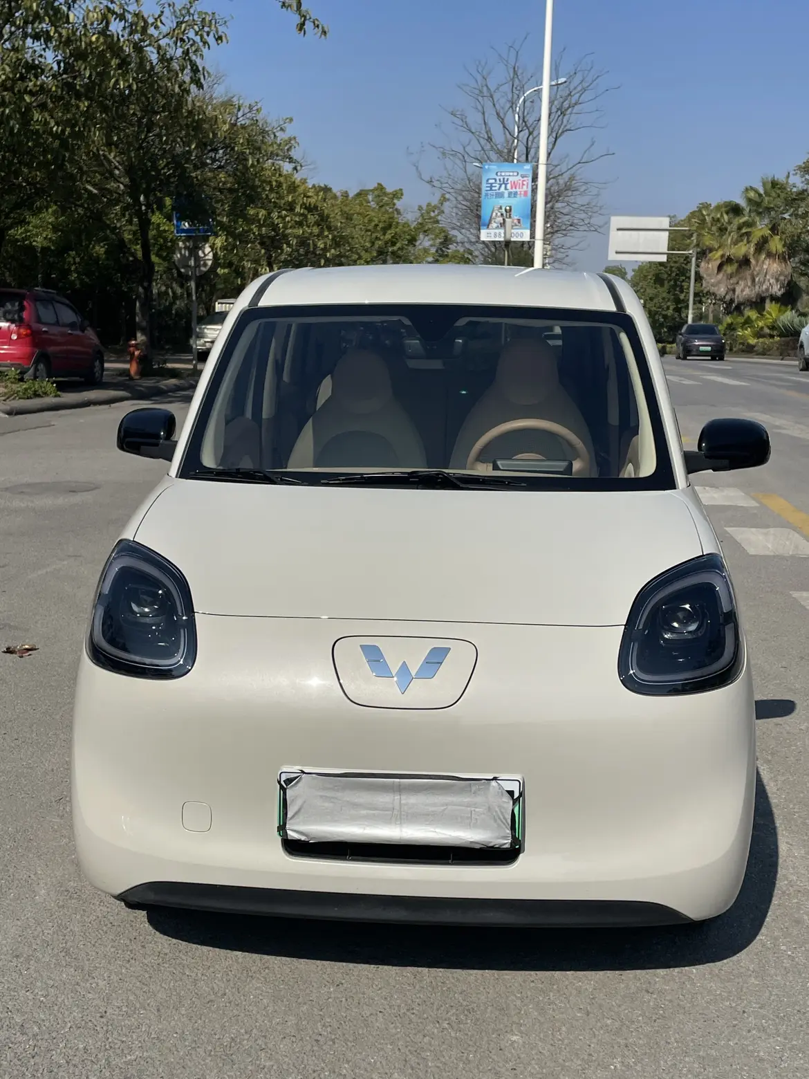 Wuling Hongguang MINIEV  из Китая