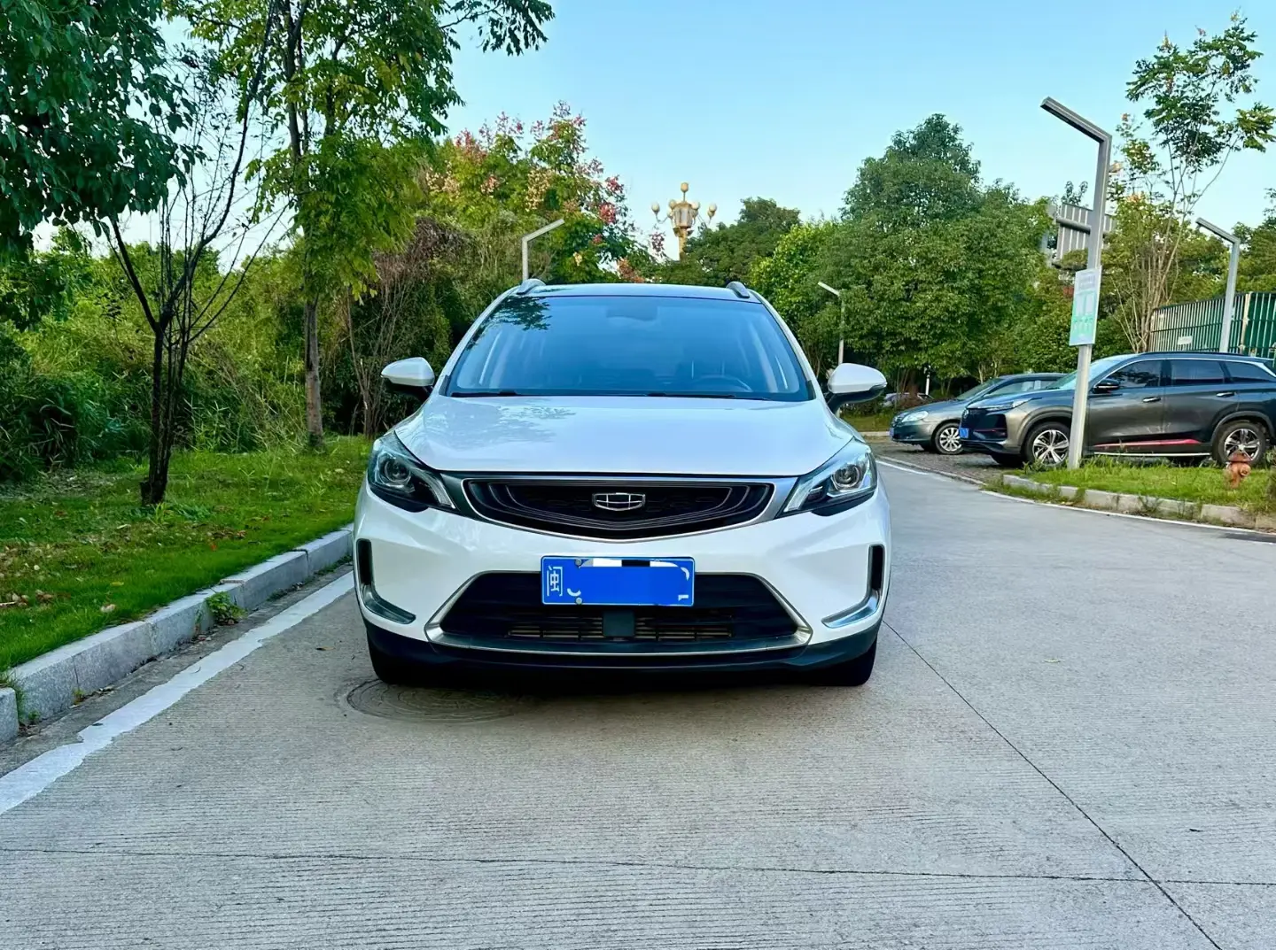 Geely Emgrand GS  из Китая