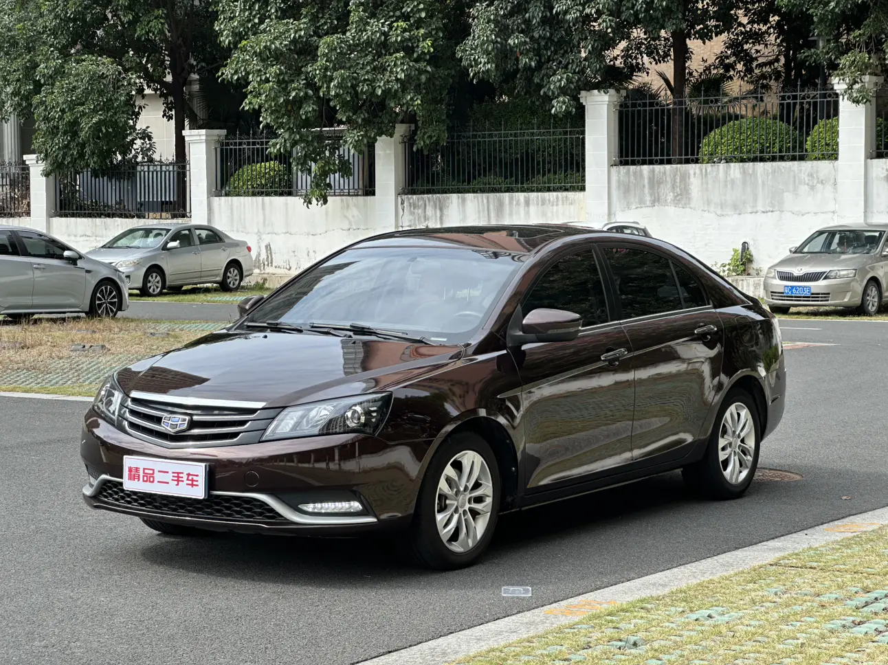 Geely Emgrand  из Китая