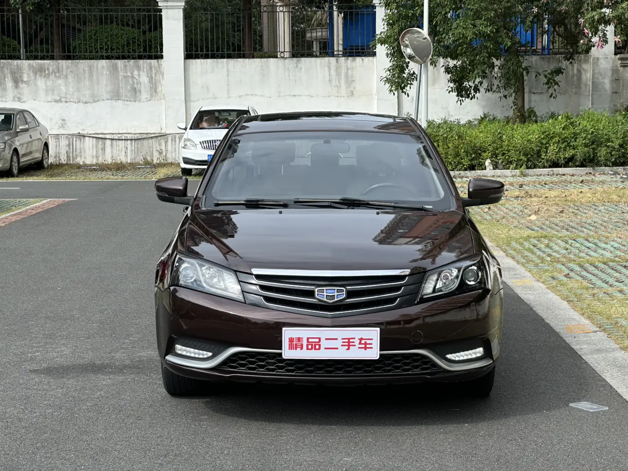 Geely Emgrand  из Китая