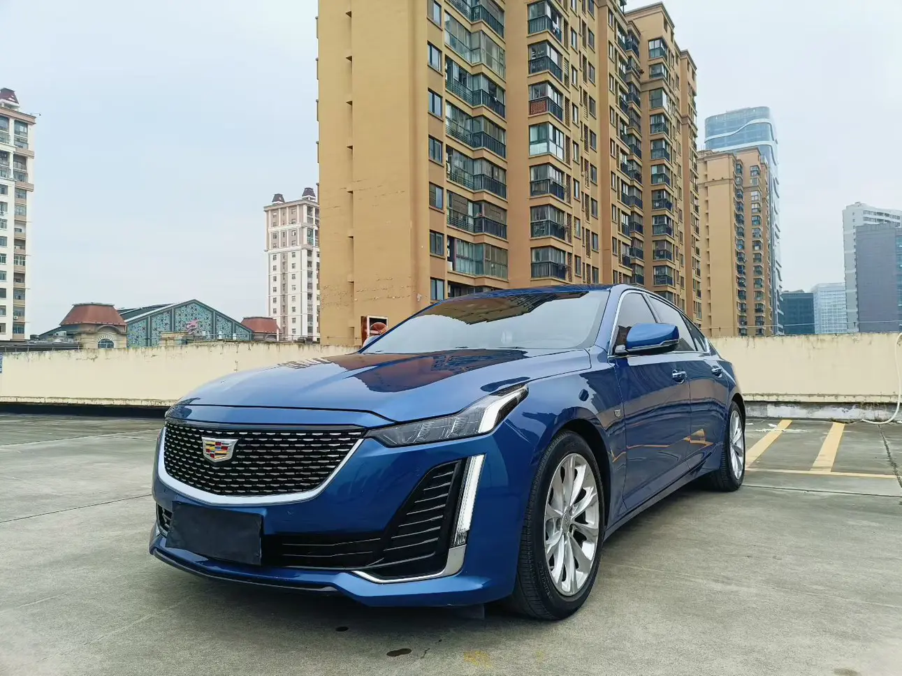 Cadillac CT5  из Китая
