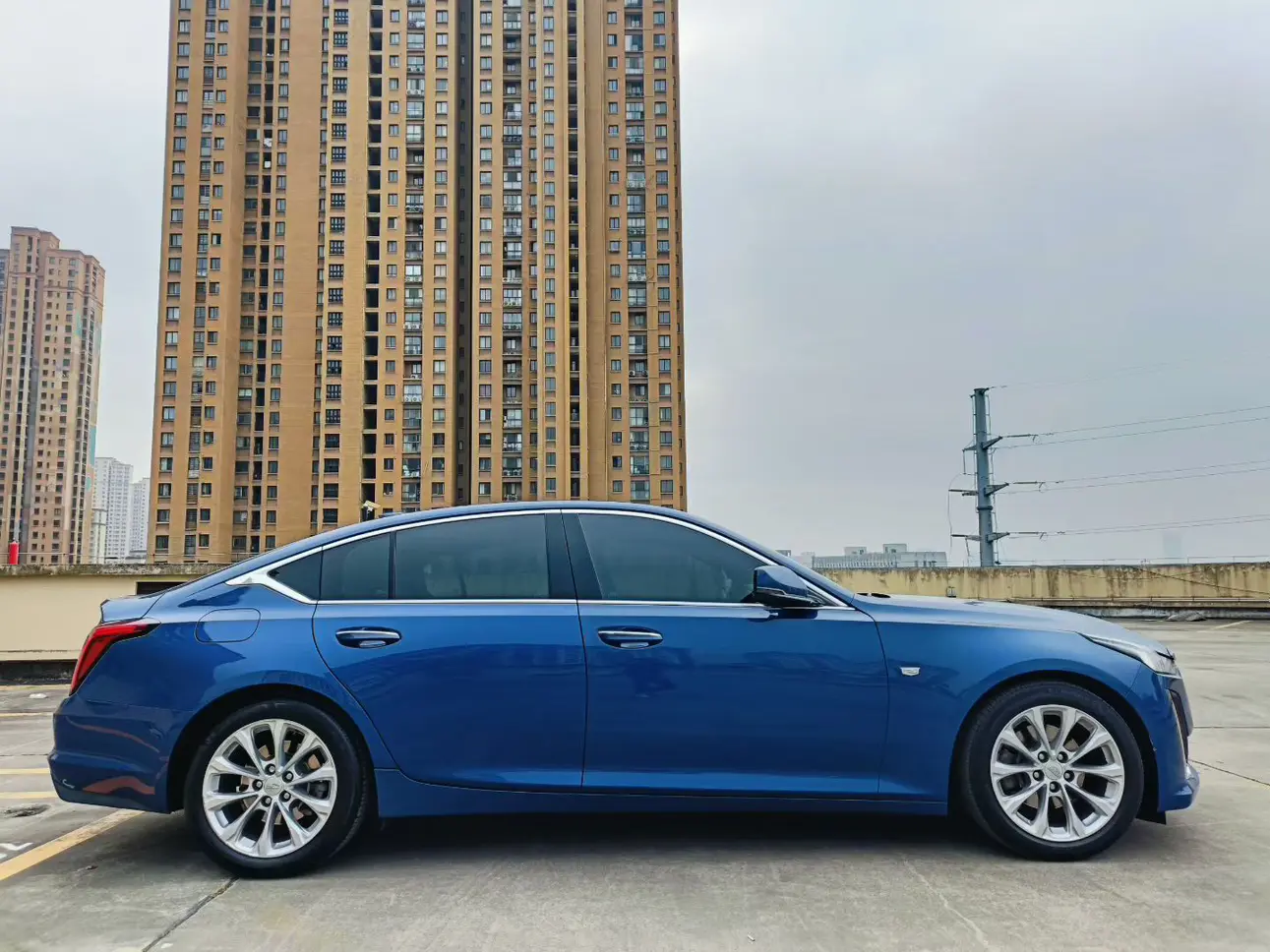 Cadillac CT5  из Китая