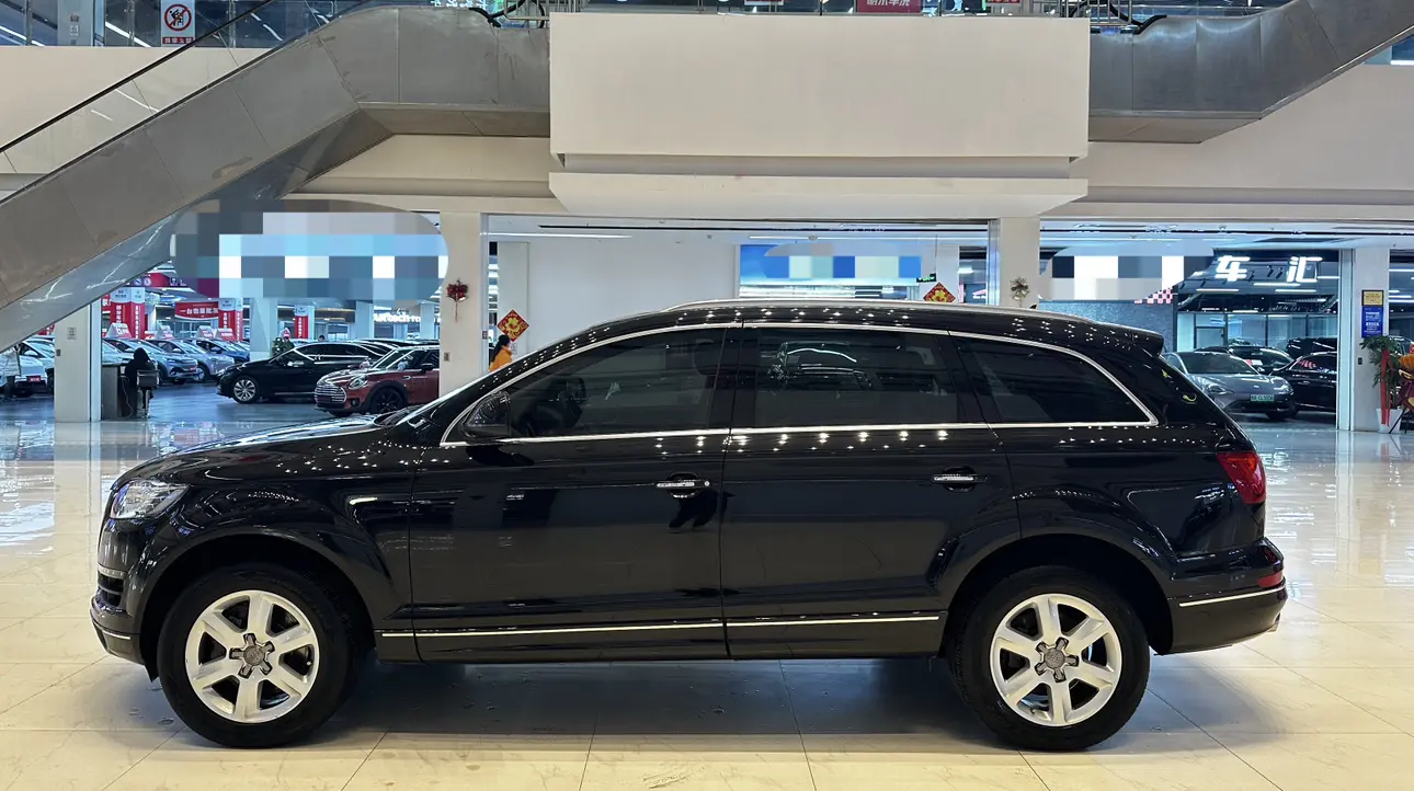 Audi Q7  из Китая