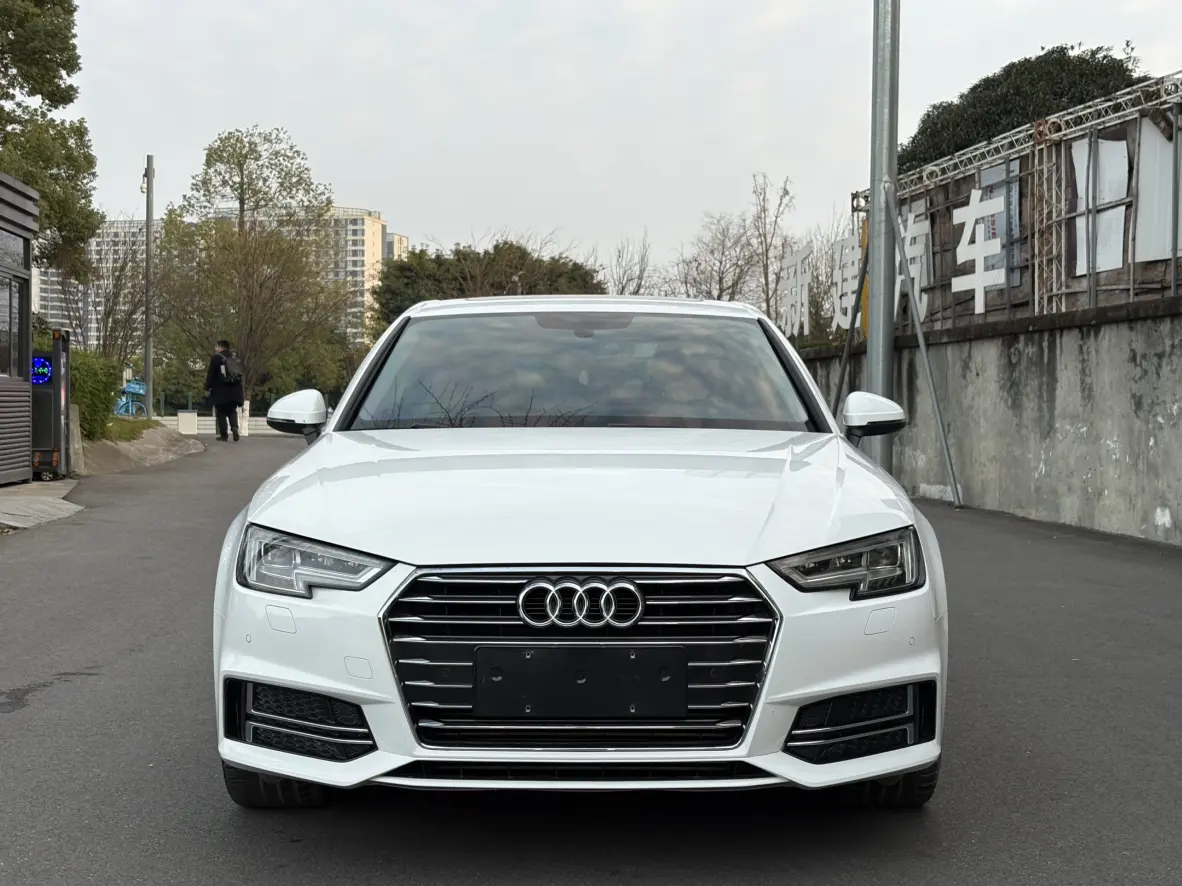 Audi A4L  из Китая