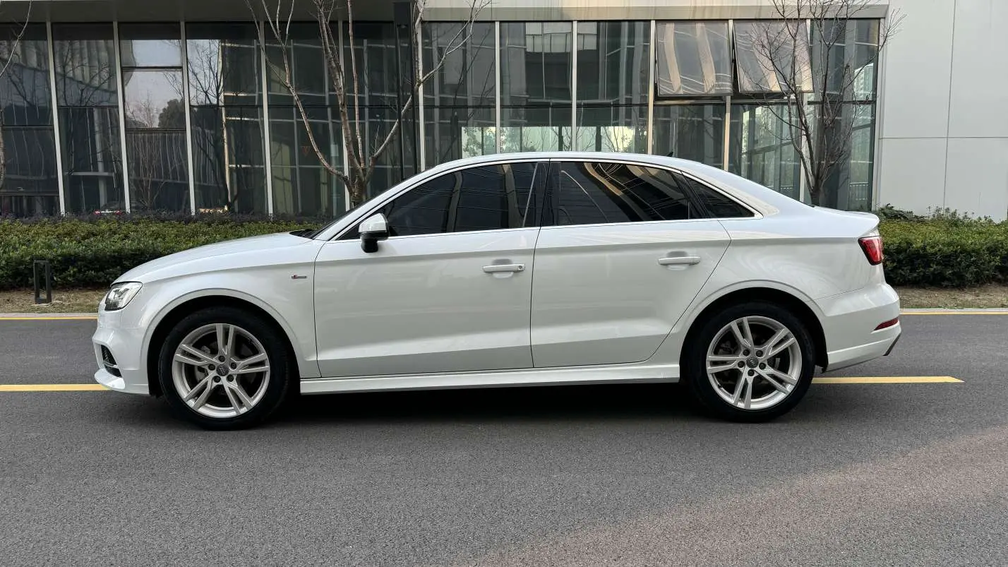 Audi A3  из Китая