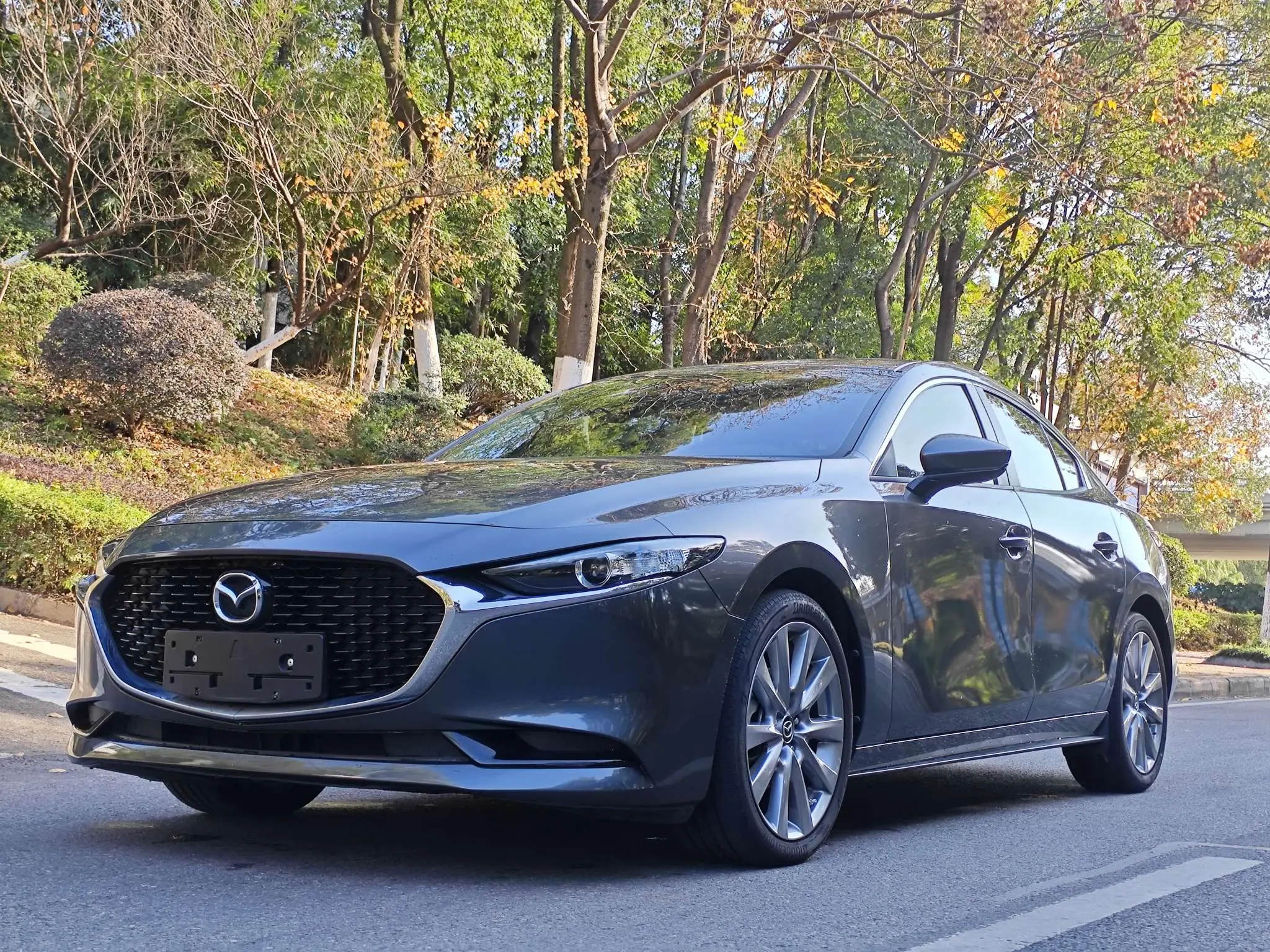 Mazda Axela (Mazda3)  из Китая