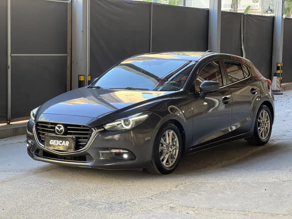 Mazda Axela (Mazda3)  из Китая