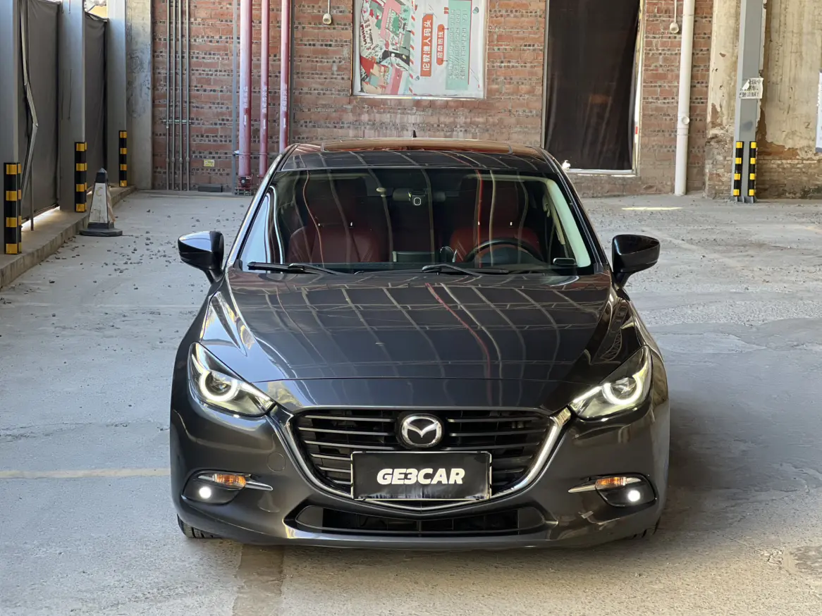 Mazda Axela (Mazda3)  из Китая