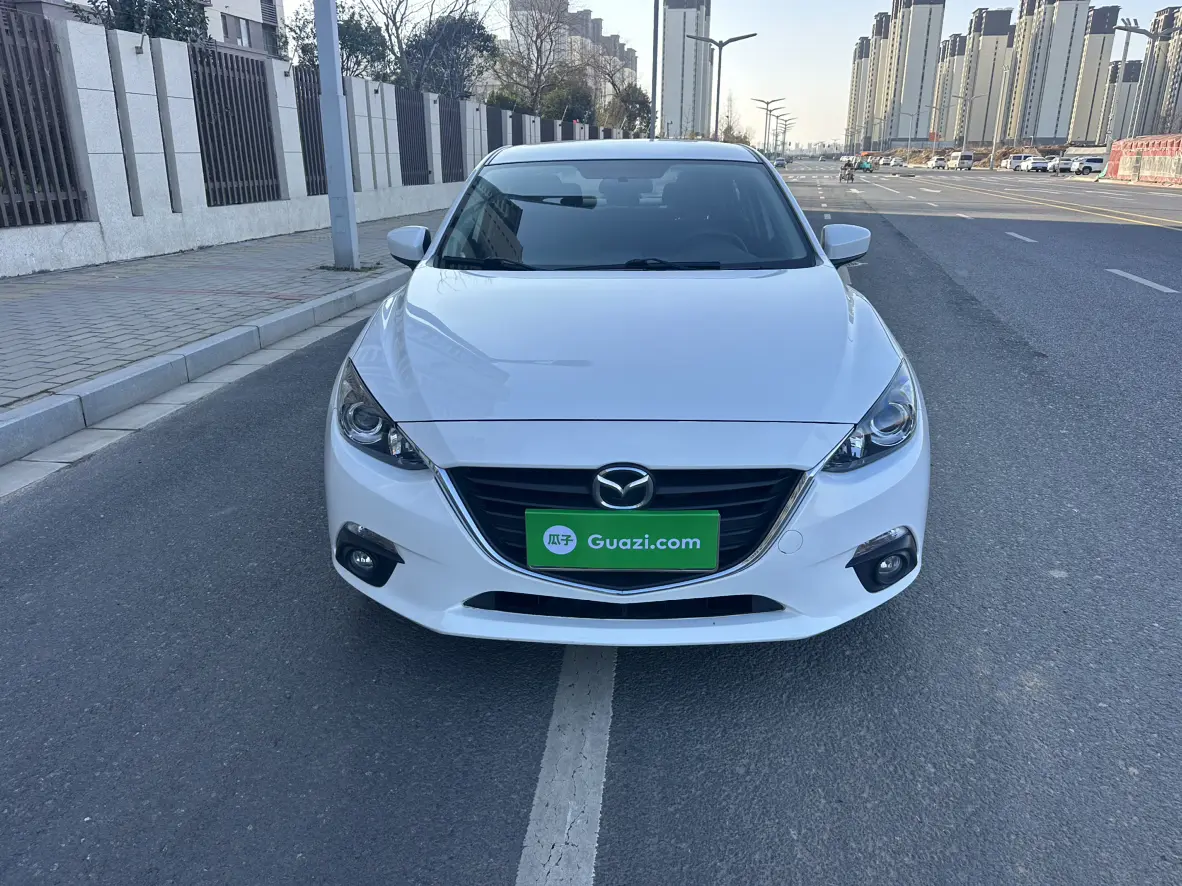 Mazda Axela (Mazda3)  из Китая