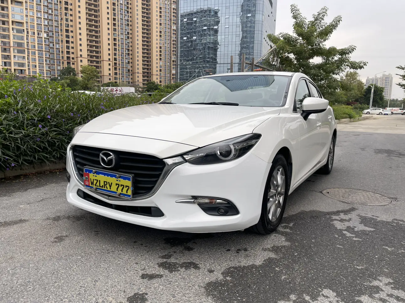 Mazda Axela (Mazda3)  из Китая