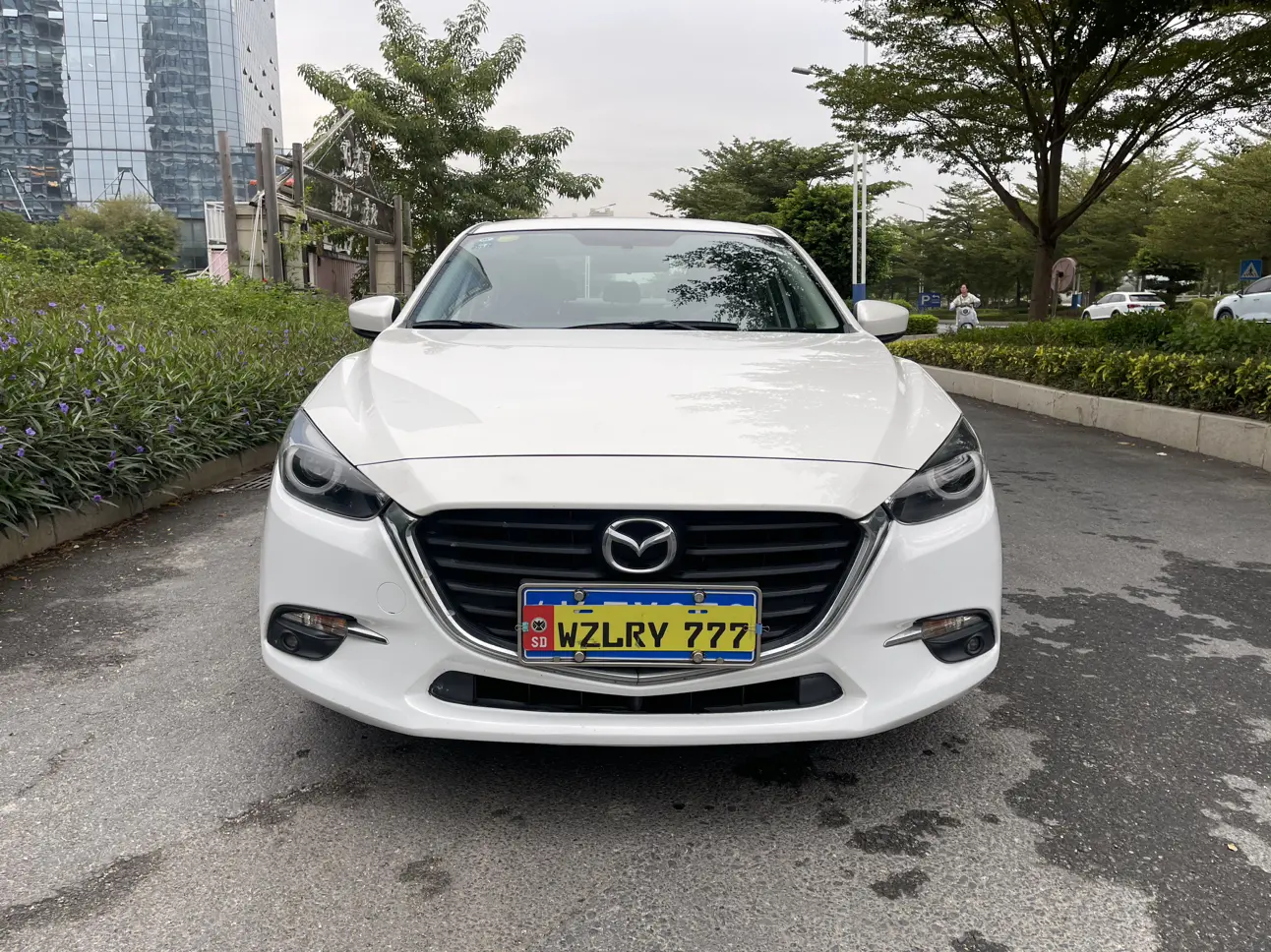 Mazda Axela (Mazda3)  из Китая