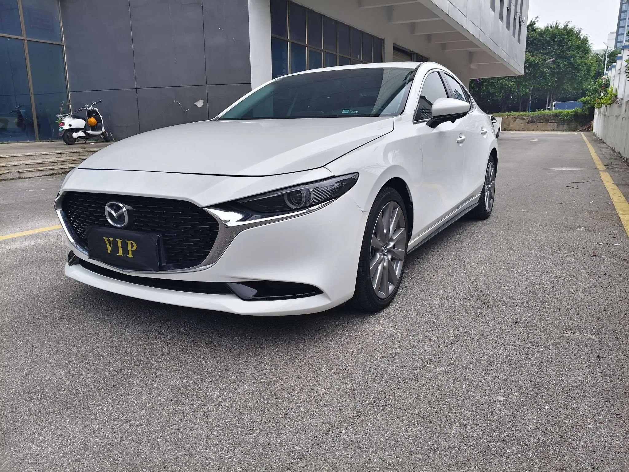Mazda Axela (Mazda3)  из Китая