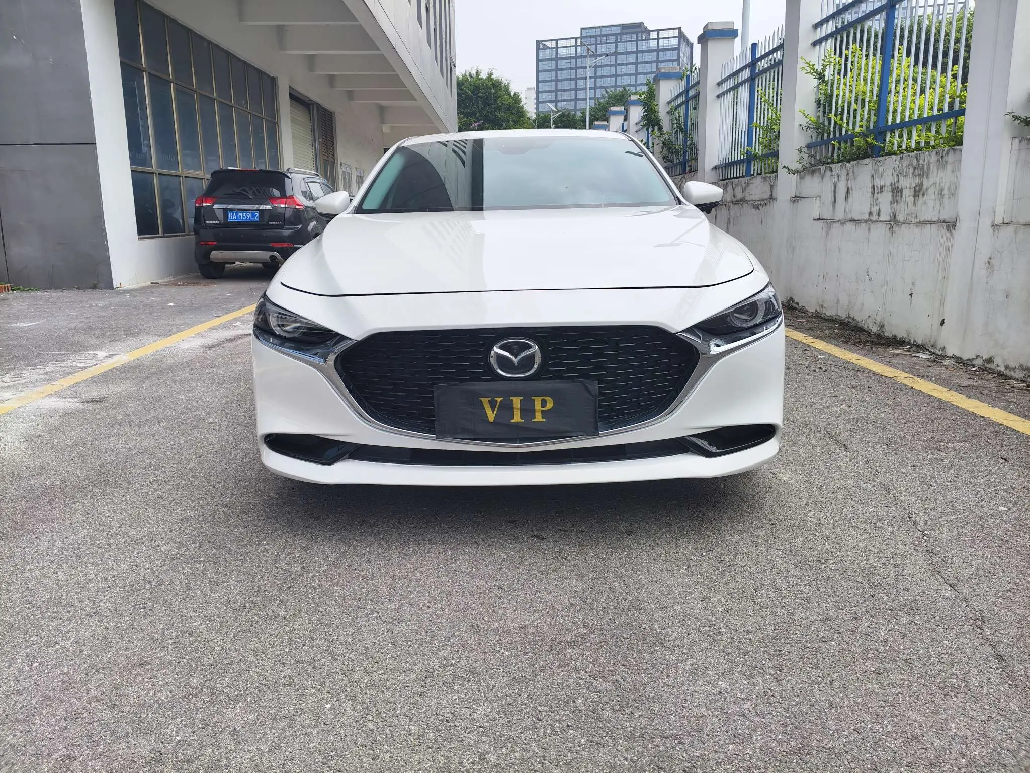 Mazda Axela (Mazda3)  из Китая