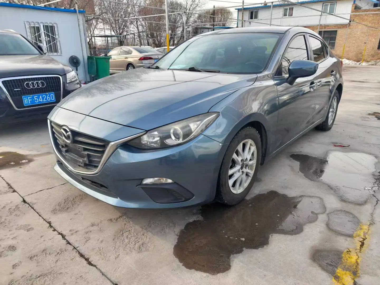 Mazda Axela (Mazda3)  из Китая