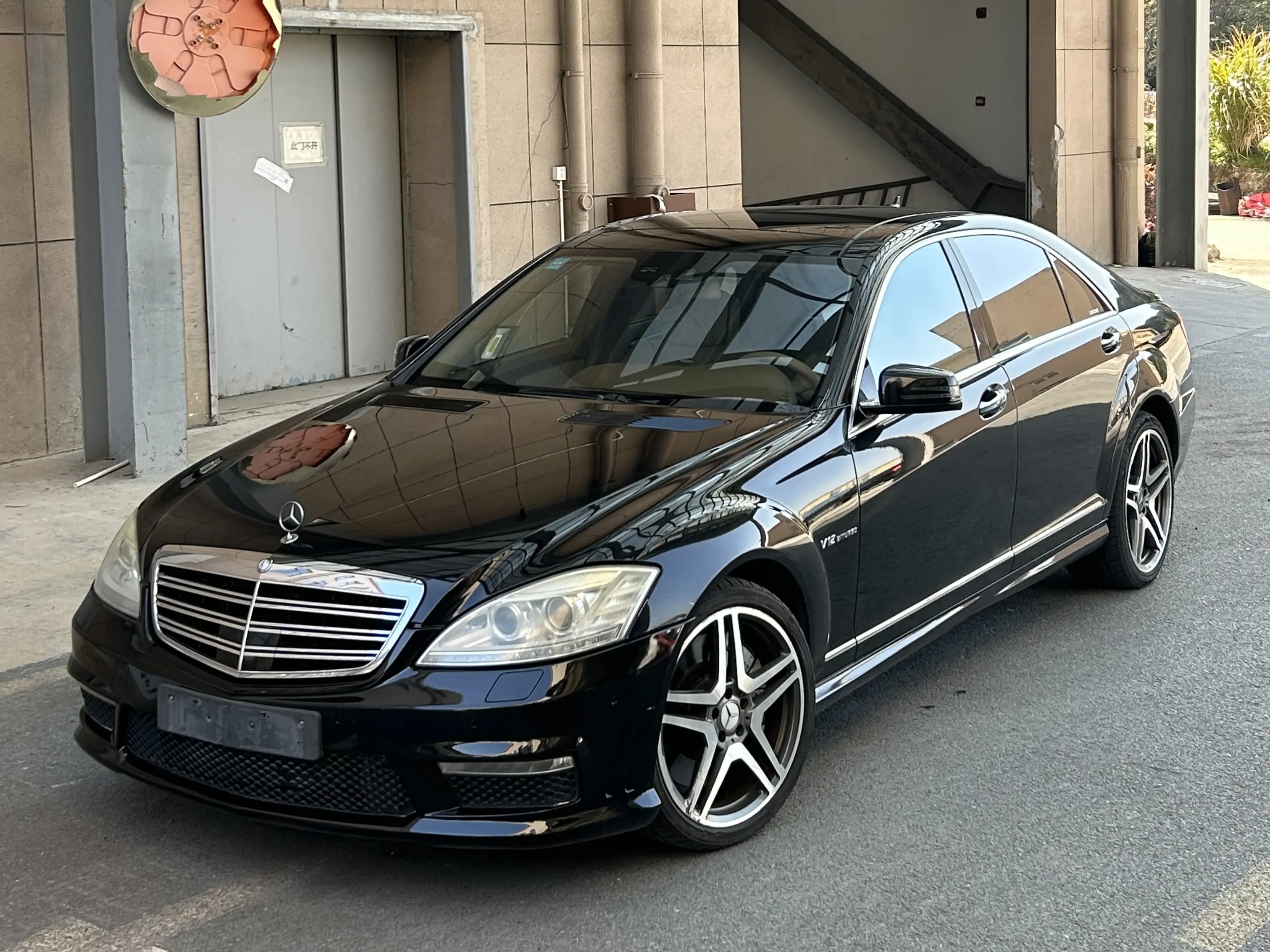 Mercedes-Benz S-Class AMG  из Китая