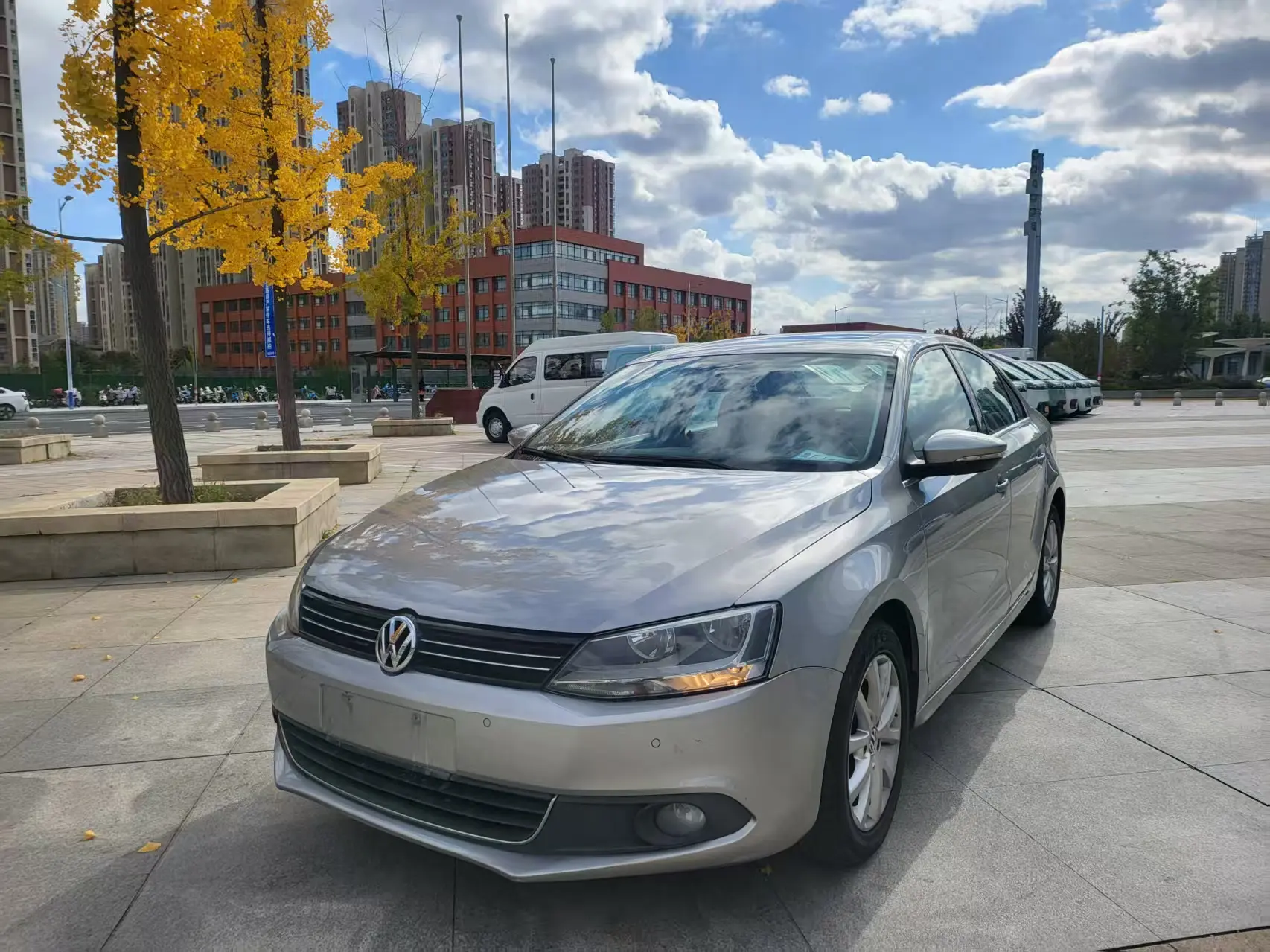 Volkswagen Sagitar  из Китая