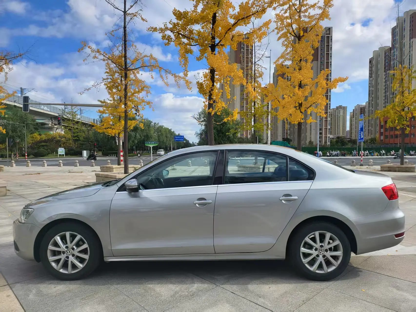 Volkswagen Sagitar  из Китая