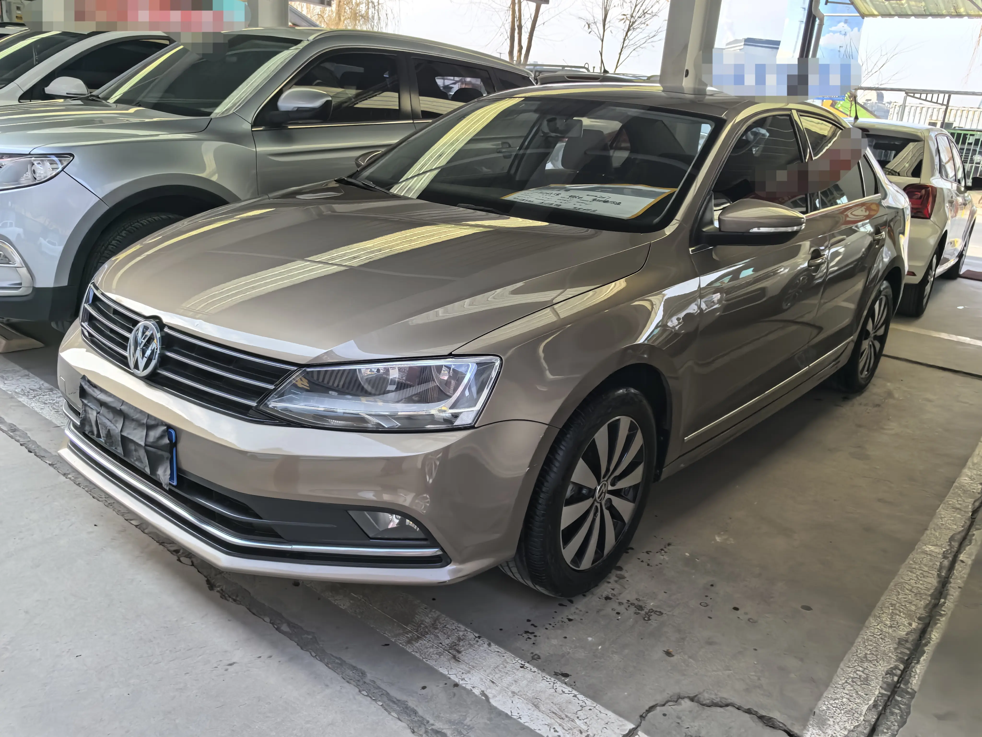 Volkswagen Sagitar  из Китая