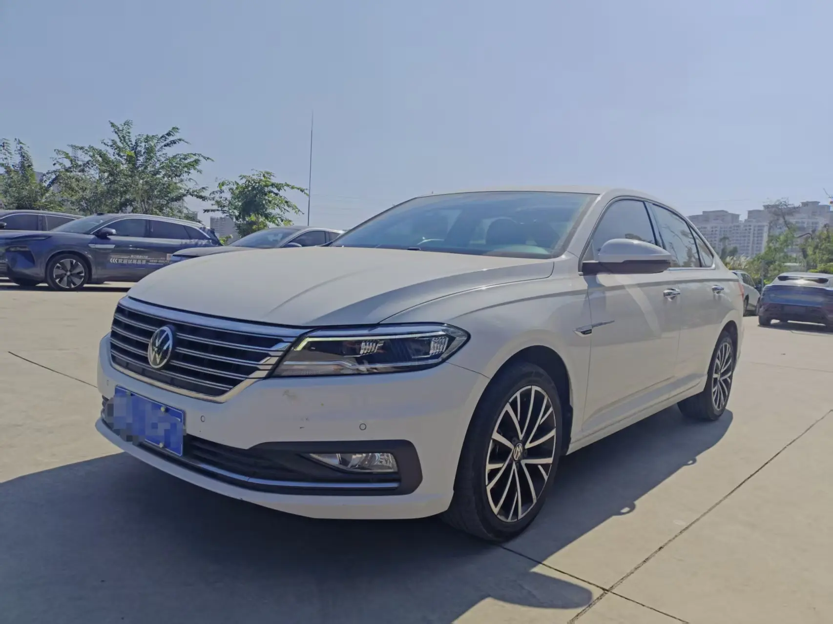 Volkswagen Lavida  из Китая