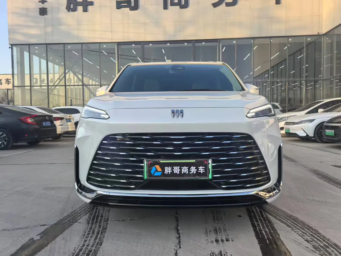 Buick GL8 PHEV  из Китая