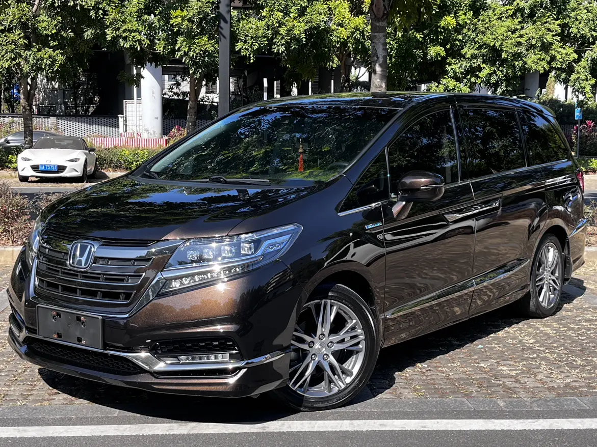 Honda Elysion (Alison)  из Китая