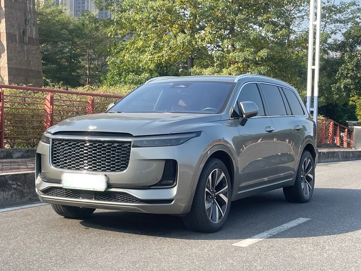 Li ONE (Ideal ONE)  из Китая