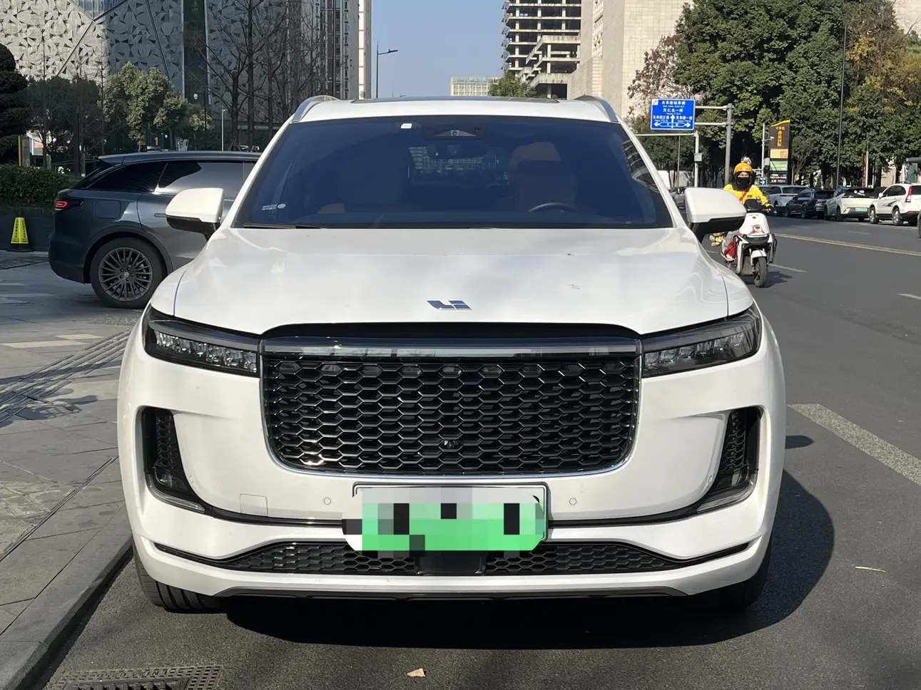 Li ONE (Ideal ONE)  из Китая