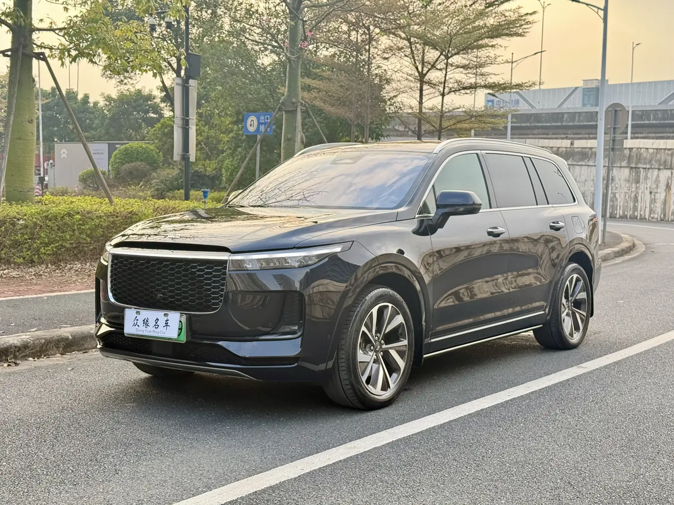 Li ONE (Ideal ONE)  из Китая