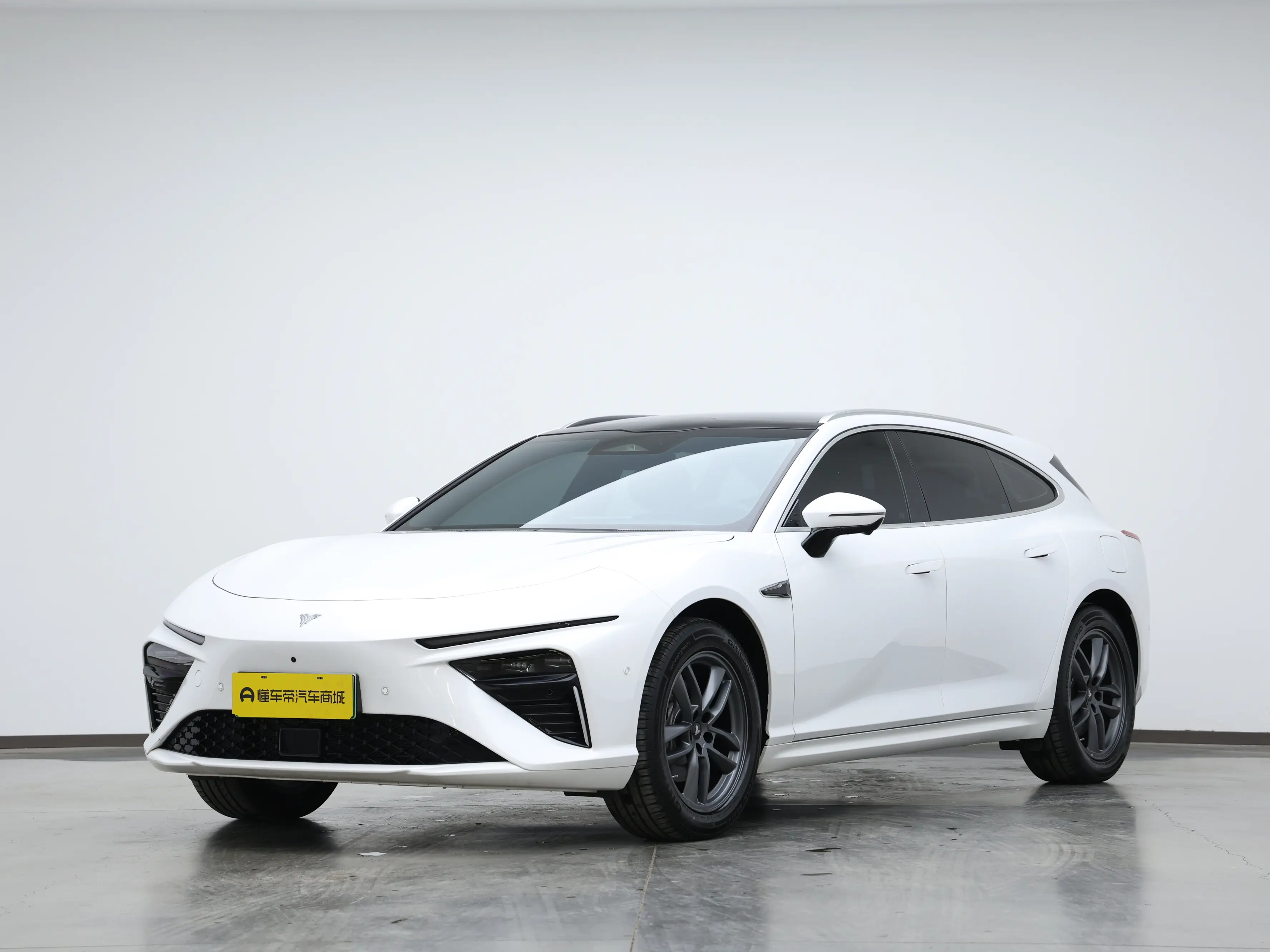 NETA Nezha S hunting suit  из Китая