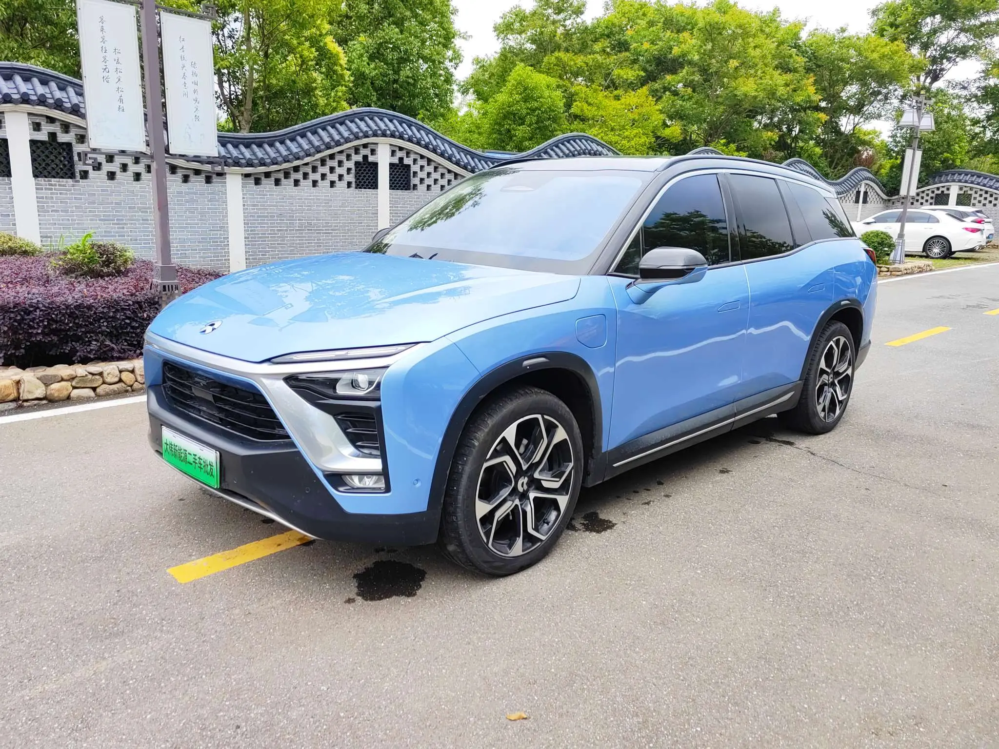 NIO ES8  из Китая