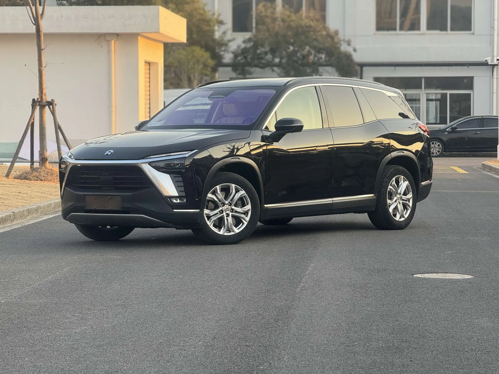 NIO ES8  из Китая