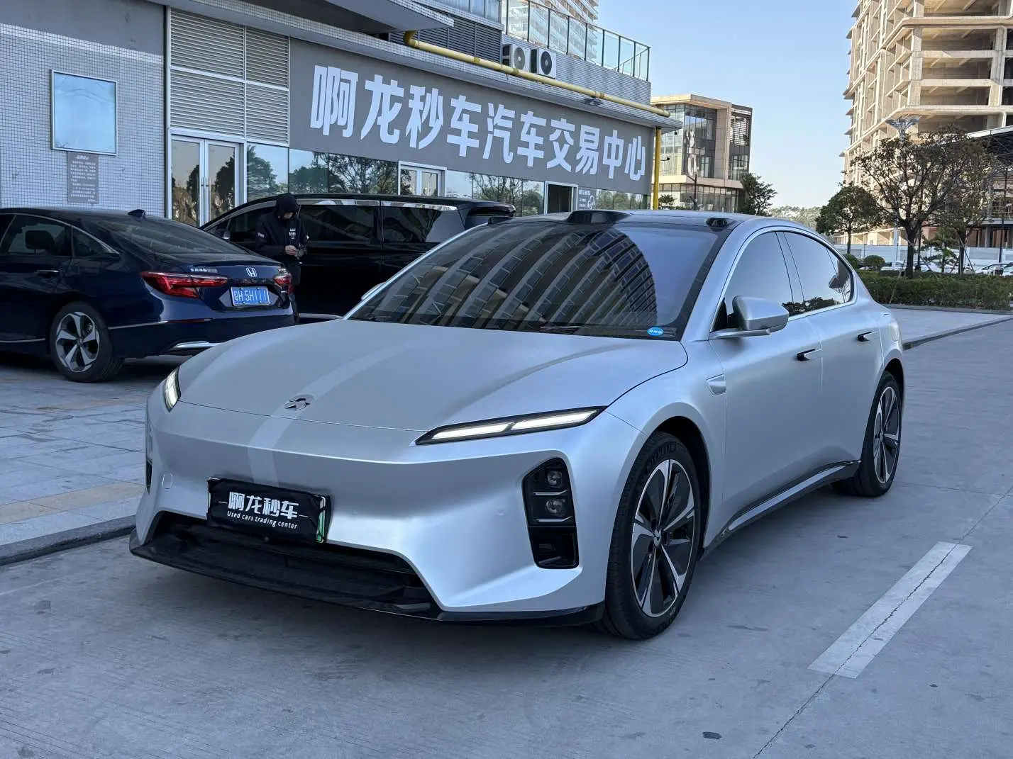 NIO ET5  из Китая