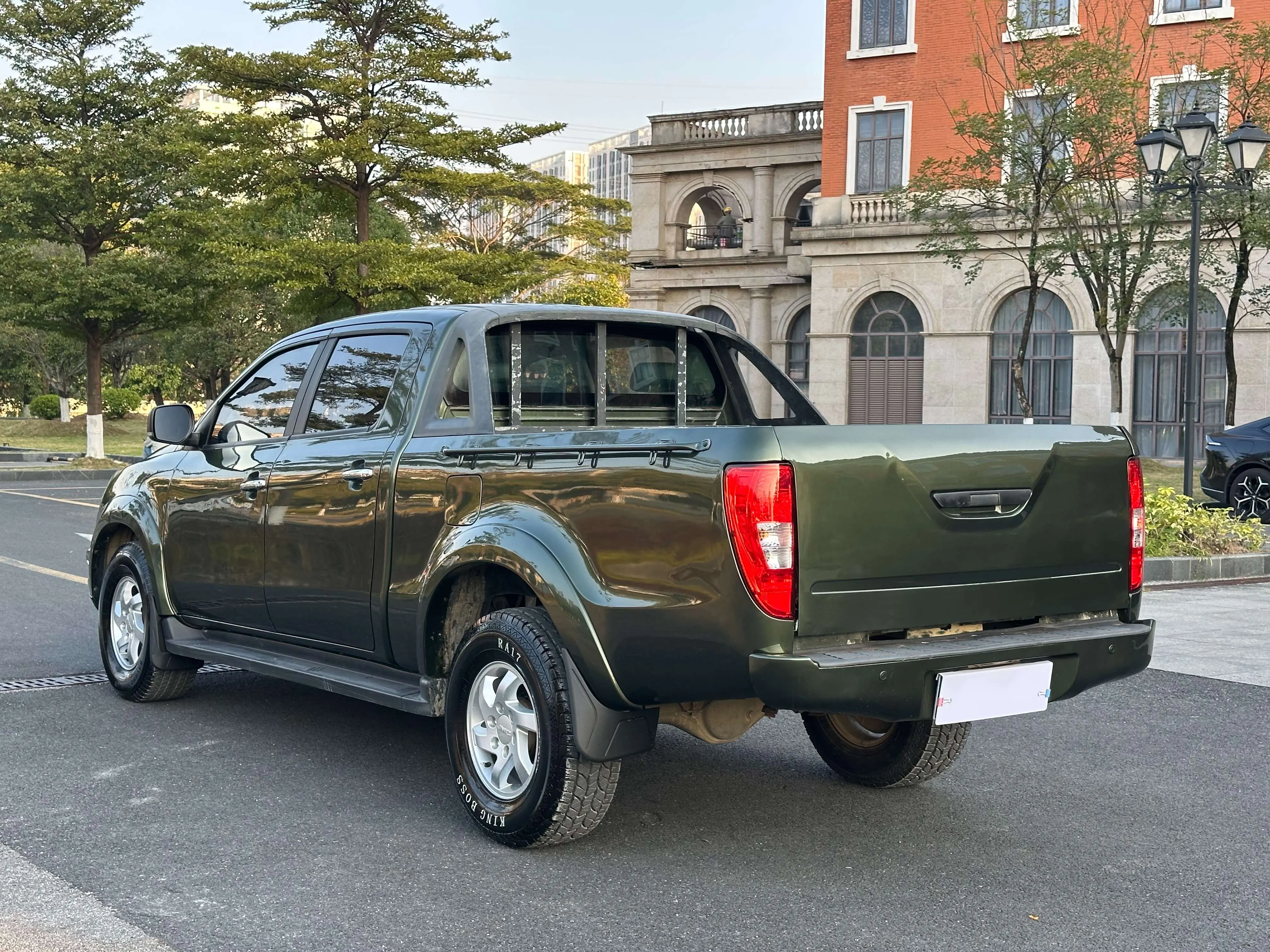 Jiangling Domain Tiger 5  из Китая