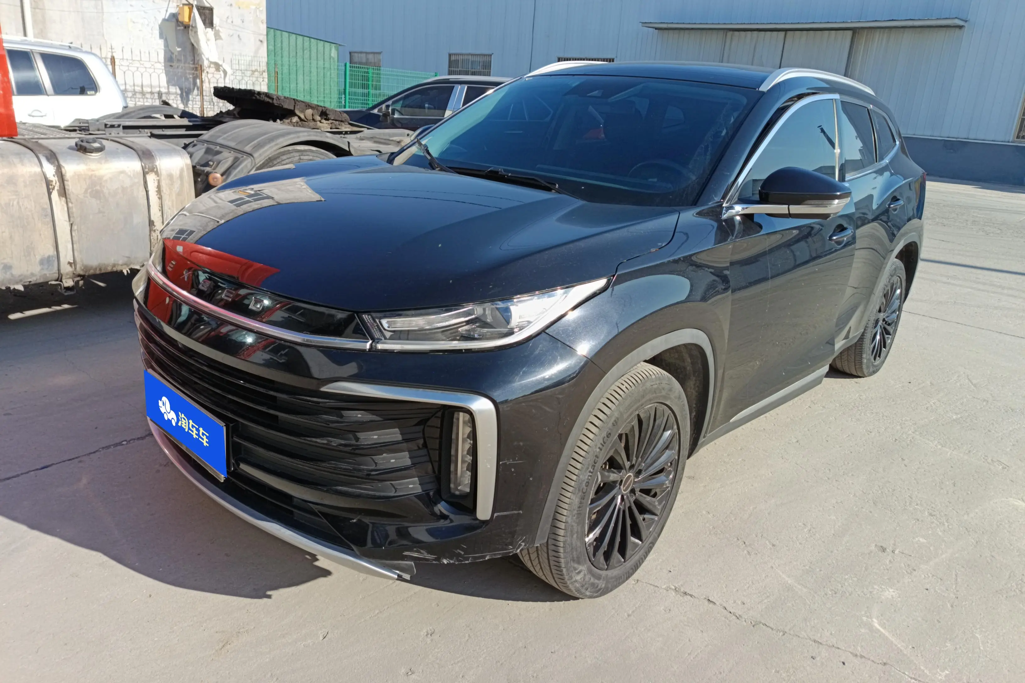 Exeed TXL (Stars in the clouds)  из Китая