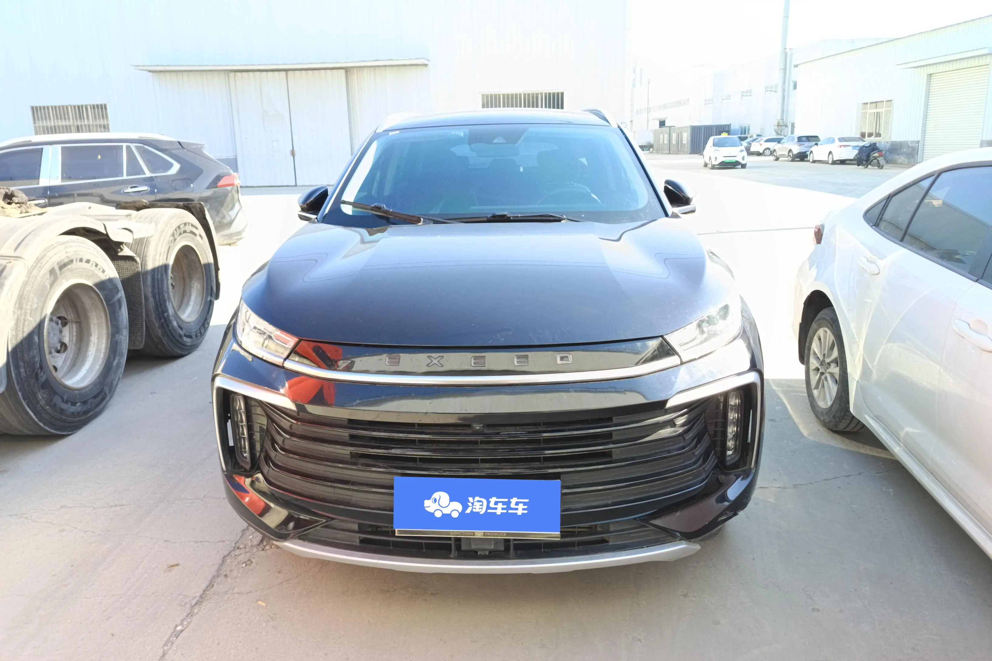 Exeed TXL (Stars in the clouds)  из Китая