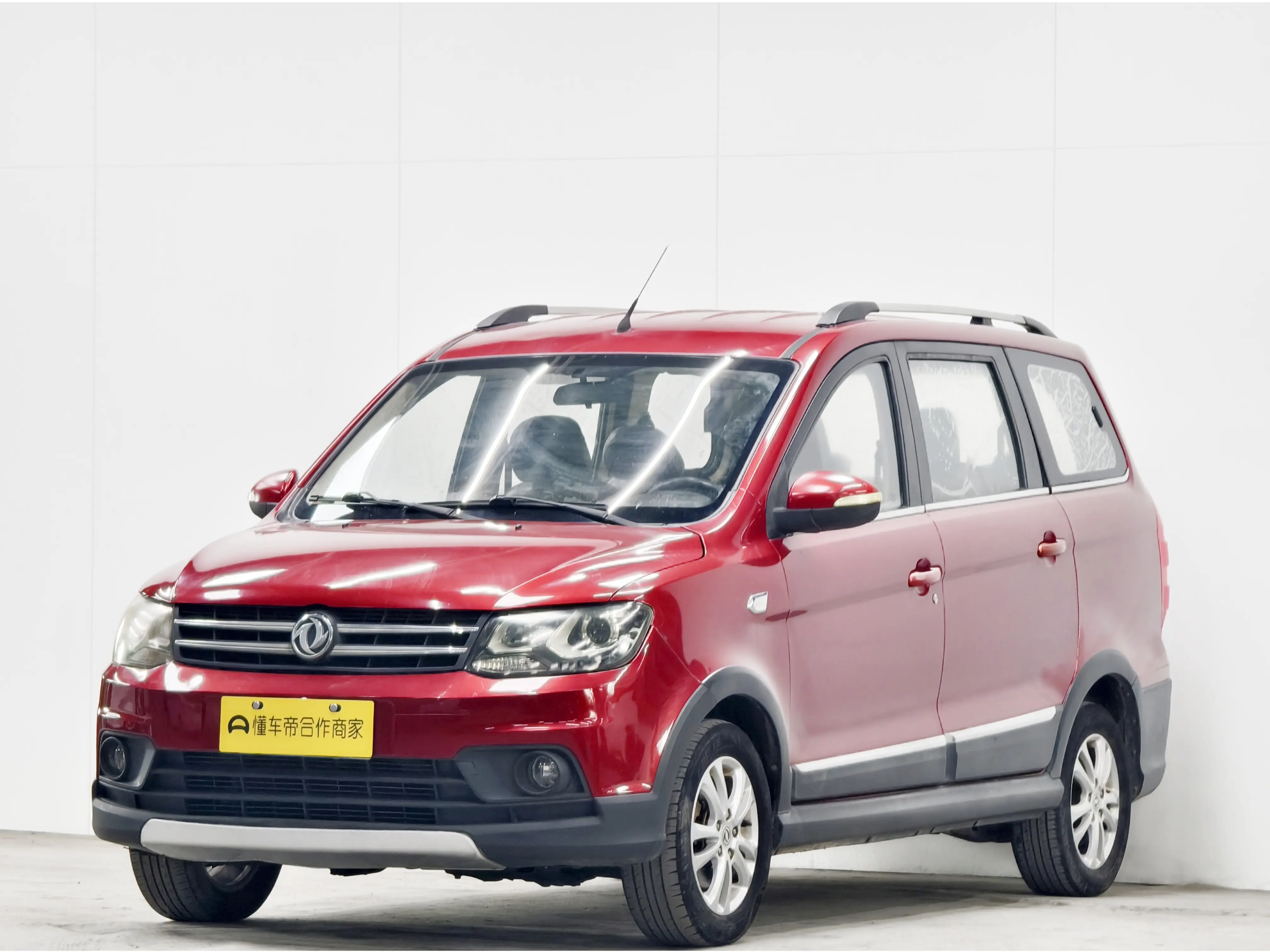 Dongfeng Fengon 360  из Китая