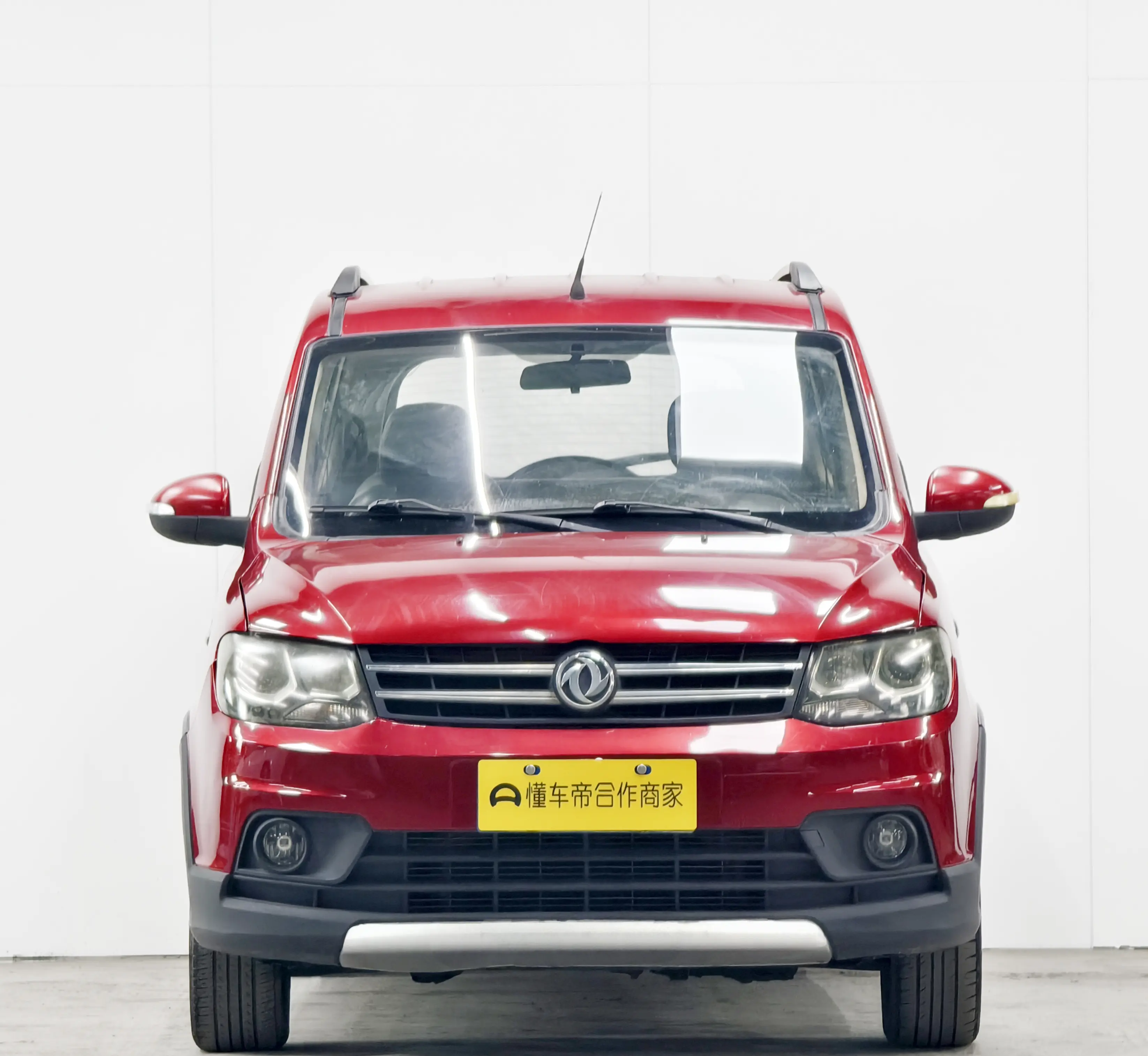 Dongfeng Fengon 360  из Китая