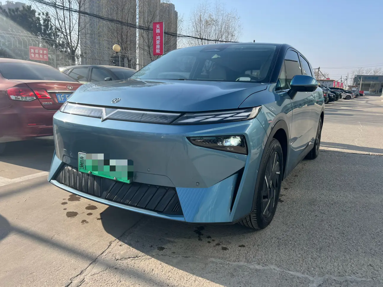 Kai Chen Venucia VX6  из Китая