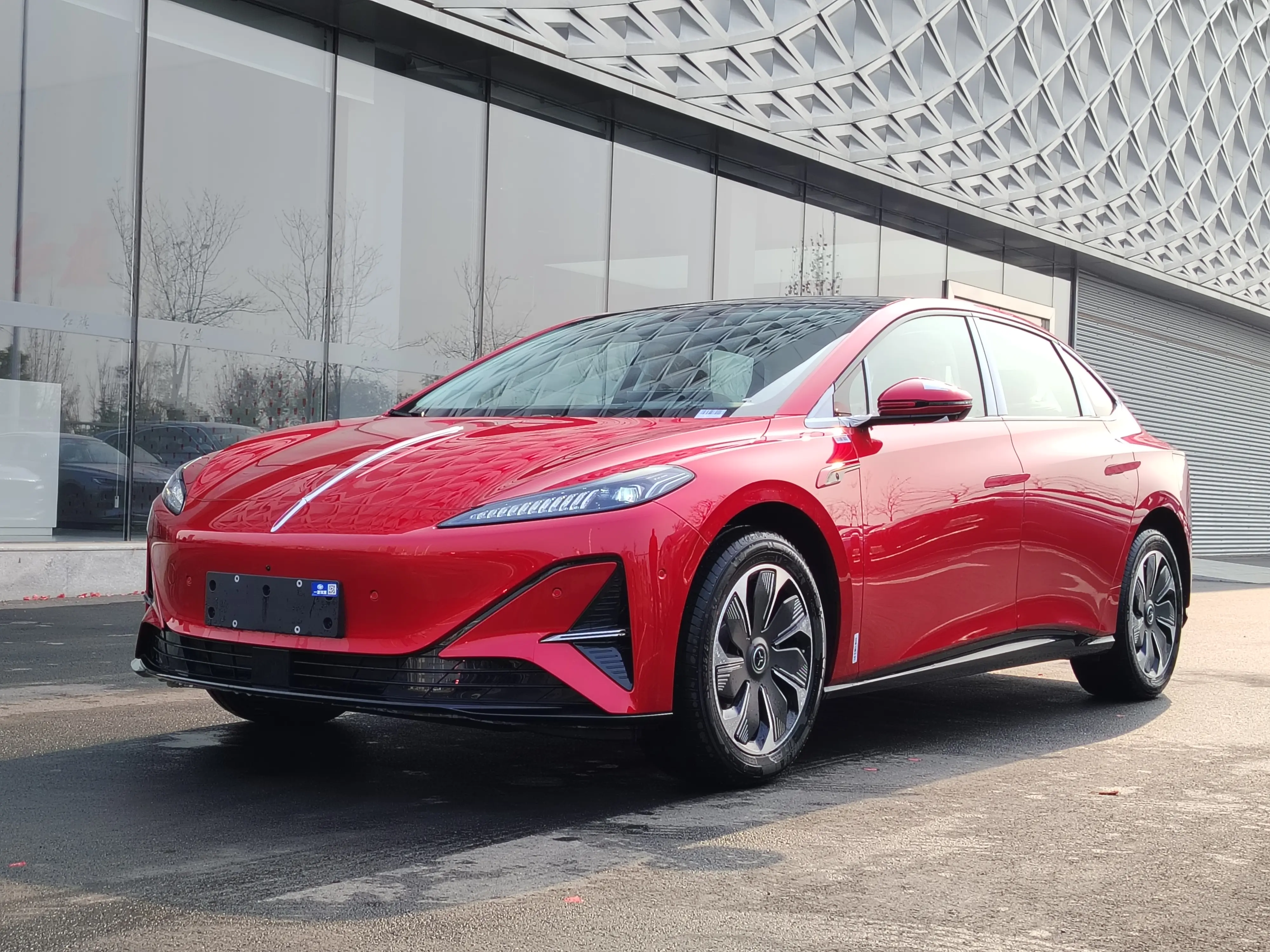 Hongqi Red Flag Tiangong 05  из Китая