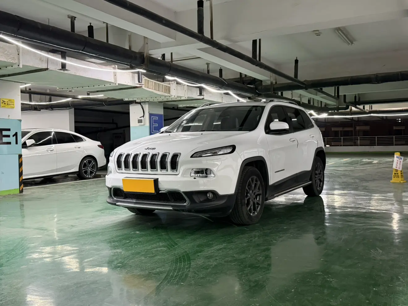 Jeep Cherokee  из Китая