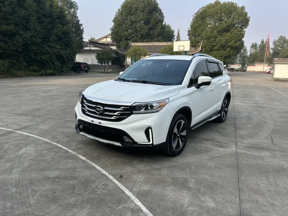 GAC Trumpchi GS4  из Китая