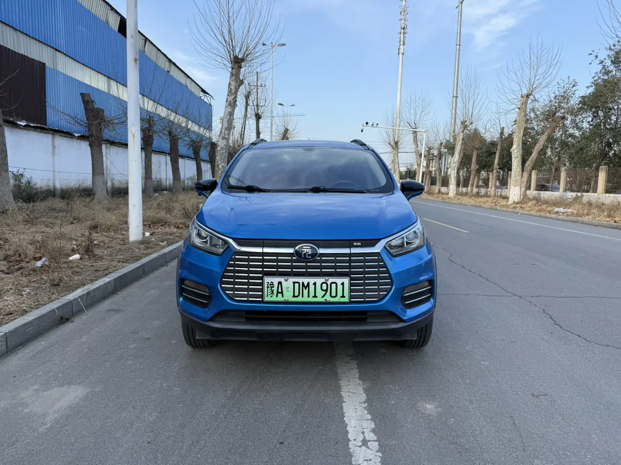 BYD Yuan EV  из Китая