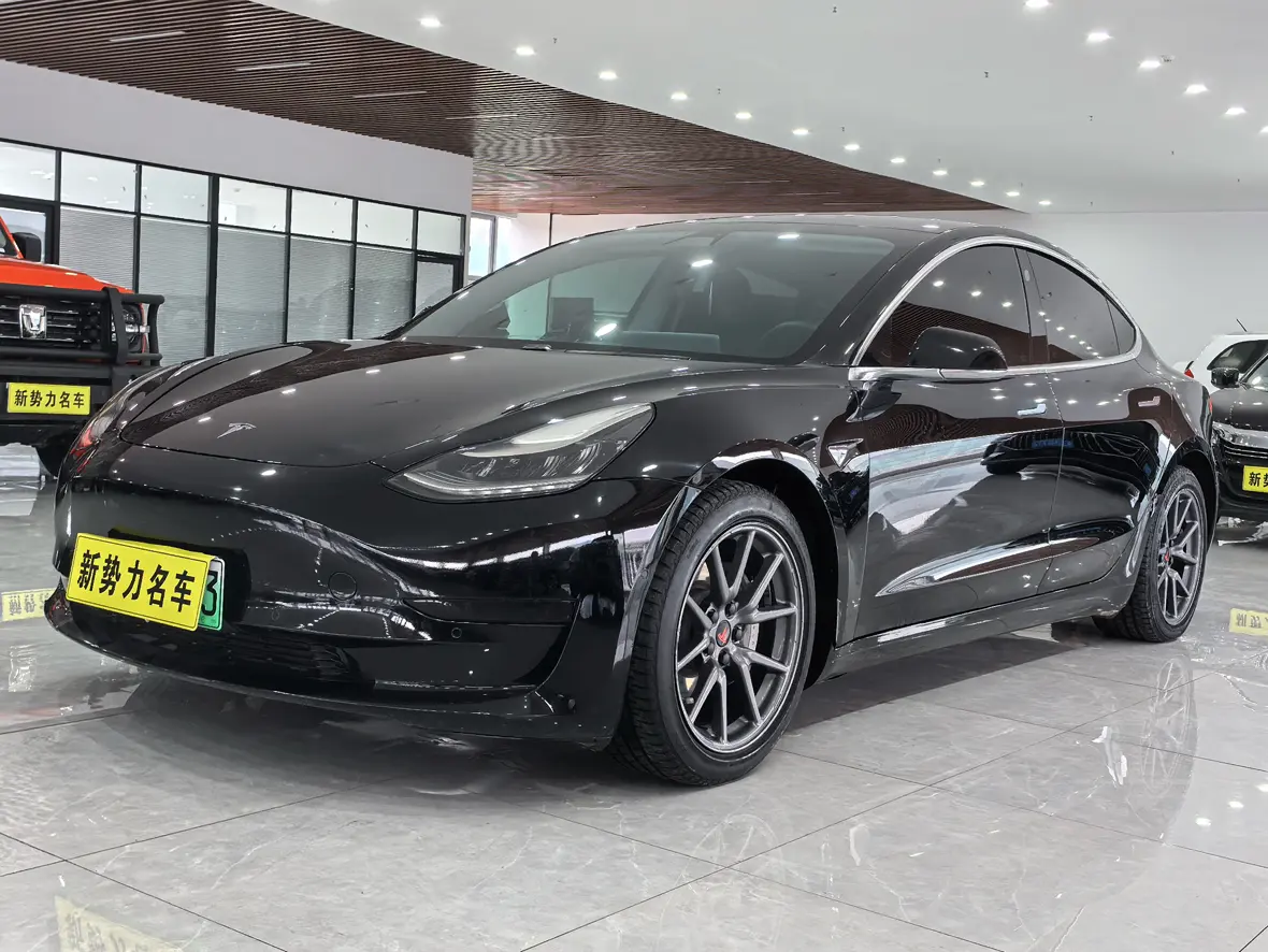 Tesla Model 3  из Китая