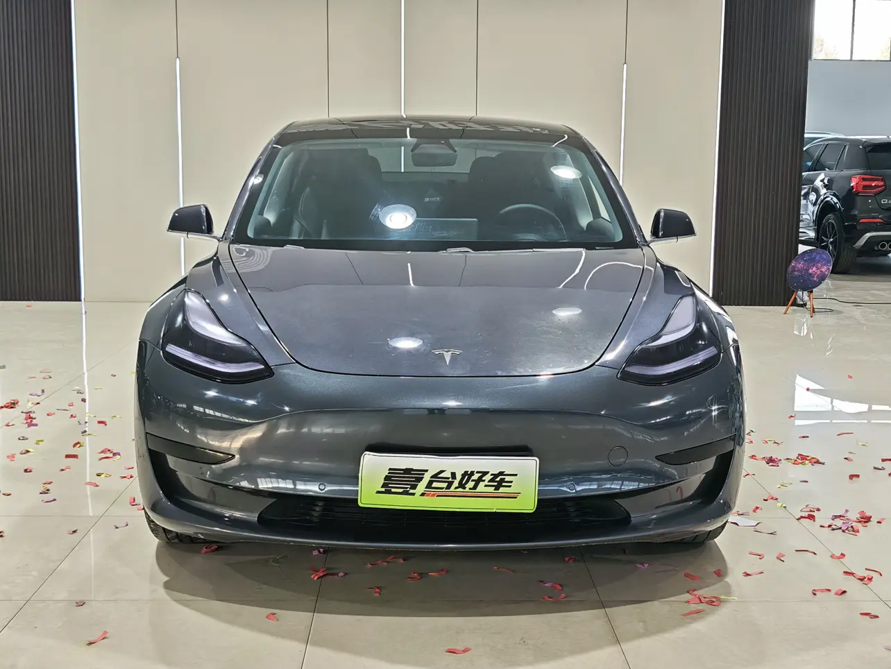 Tesla Model 3  из Китая