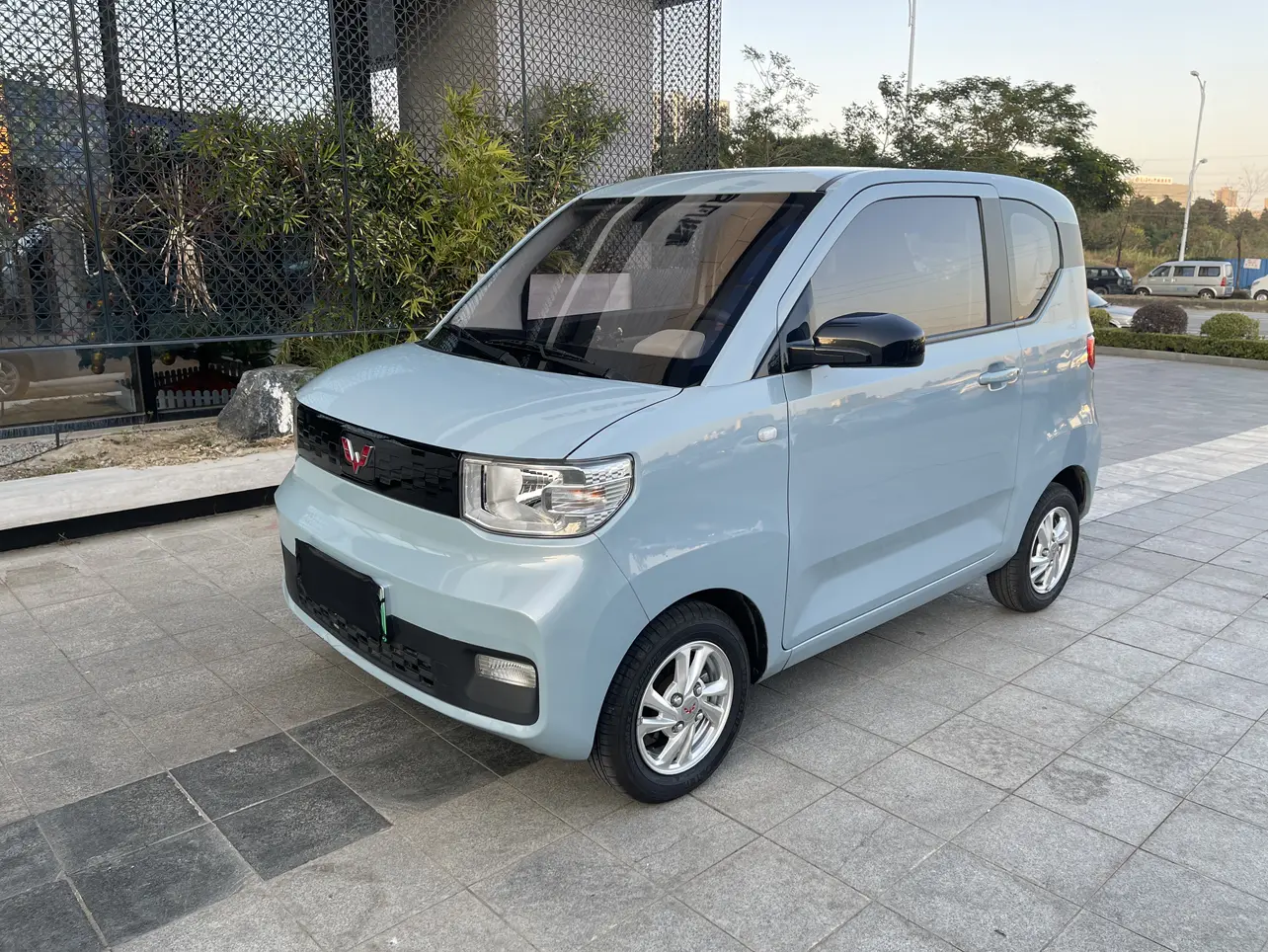 Wuling Hongguang MINIEV  из Китая